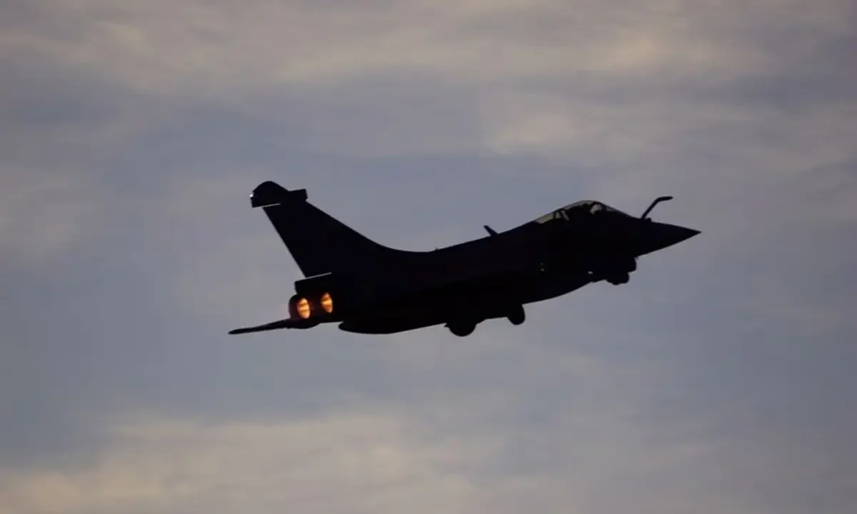 Η Γαλλία απομονώνει τα Rafale αποτροπής για τον πυρηνικό της στόλο