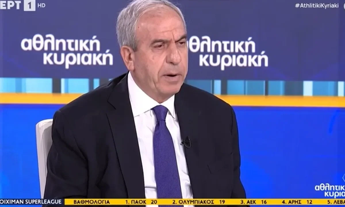 Τι είπε στην Αθλητική Κυριακή της ΕΡΤ για τις επίμαχες φάσεις του ντέρμπι του Καραϊσκάκης ο Παναγιώτης Βαρούχας…