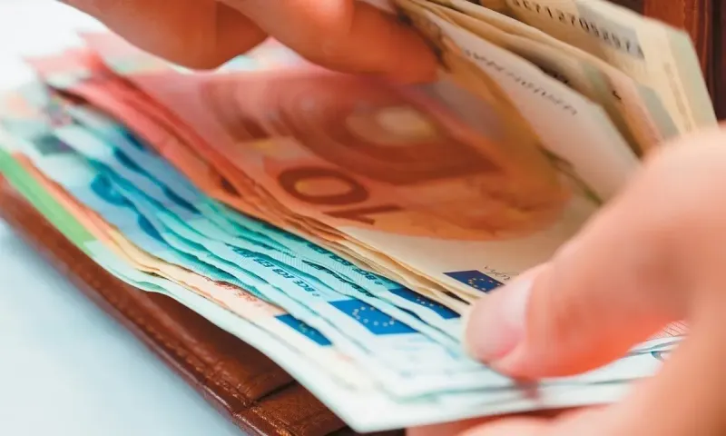 Επίδομα 250 ευρώ: Ποιοι μένουν εκτός – Αναλυτικά οι κατηγορίες που δεν θα το λάβουν