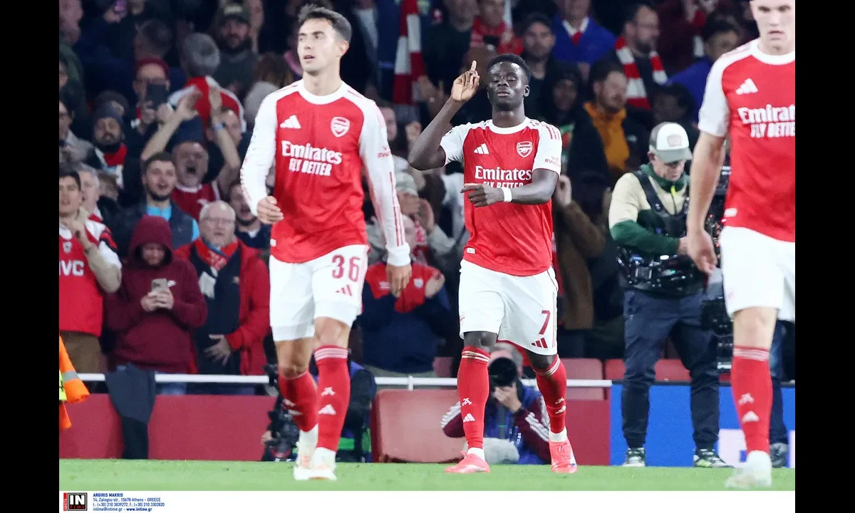 Άρσεναλ - Άστον Βίλα στην Premier League με κατοχή και πίεση οι γηπεδούχοι, μεταβάσεις και παγίδες η Βίλα σε ένα πολυαναμενόμενο ντέρμπι.