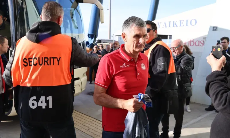 Ολυμπιακός – ΟΦΗ: Με Ταρέμι στην κορυφή η ενδεκάδα του Μεντιλίμπαρ για το Betsson Super Cup
