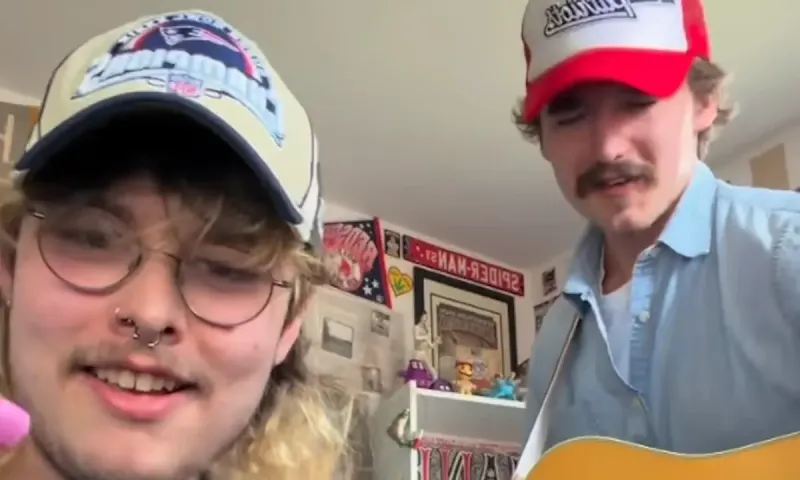 Το τραγούδι που έγινε viral στις ΗΠΑ για τον quarterback των Patriots πριν από τα playoffs