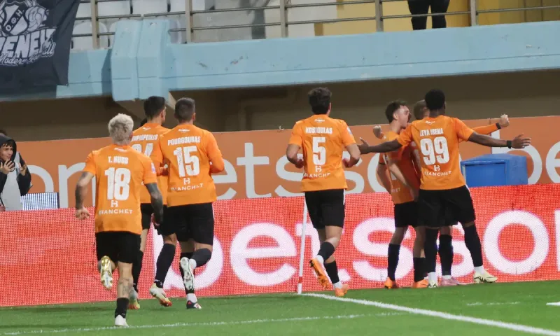 ΟΦΗ – Αστέρας Τρίπολης 2-0: «Πελατειακή» η σχέση στο Κύπελλο και ΑΕΚ στους «8»