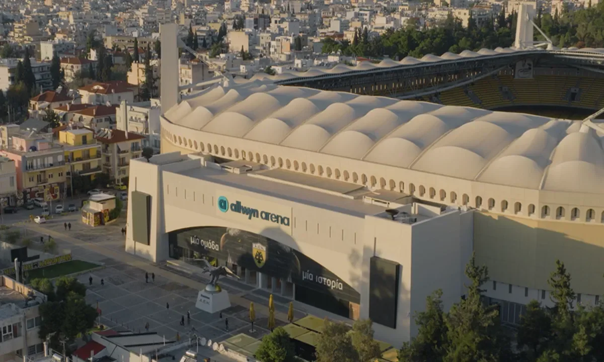 Στη νέα εποχή της Allwyn μπήκε και το γήπεδο της ΑΕΚ, που ονομάζεται πλέον Allwyn Arena.