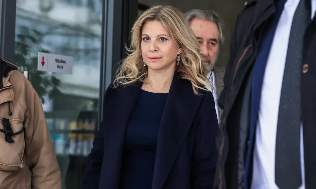 Σχεδόν οι 4 στους 10 αναποφάσιστους σκέφτονται να ψηφίσουν το κόμμα Καρυστιανού - Το 75% θέλει να «πειστεί» από το κυβερνητικό της πρόγραμμα.