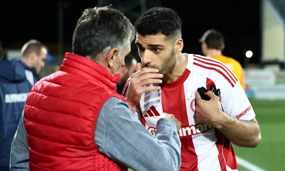 Ο Ολυμπιακός υποδέχεται τον Παναθηναϊκό στο Καραϊσκάκη με ξεκάθαρη ανάγκη για νίκη και πολλές σκέψεις από τον Μεντιλίμπαρ.