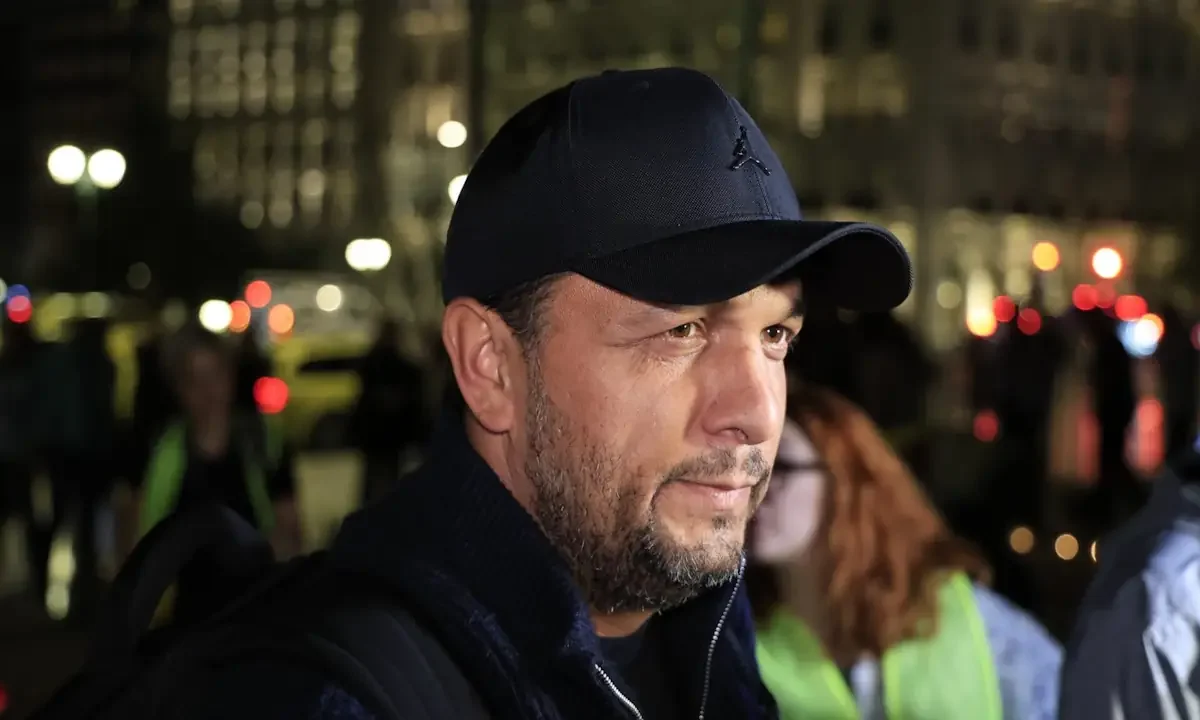 Ο Πάνος Ρούτσι περιέγραψε μια εξοργιστική συμπεριφορά από τους αντίδικους, με ειρωνείες και χλευασμούς ακόμα και από άγνωστα άτομα.