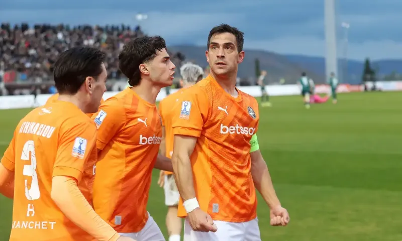 Λεβαδειακός-ΟΦΗ 0-1: Μέγας ΟΦΗ με 10 παίκτες προκρίθηκε στον τελικό του Κυπέλλου Ελλάδας Betsson
