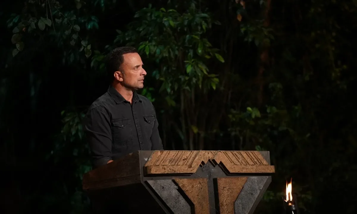 Καταιγιστικές εξελίξεις στο Survivor του ΣΚΑΪ. Ρήξεις σε Επαρχιώτες και Αθηναίους, δύσκολος αγώνας και αποχώρηση που αλλάζει το παιχνίδι.