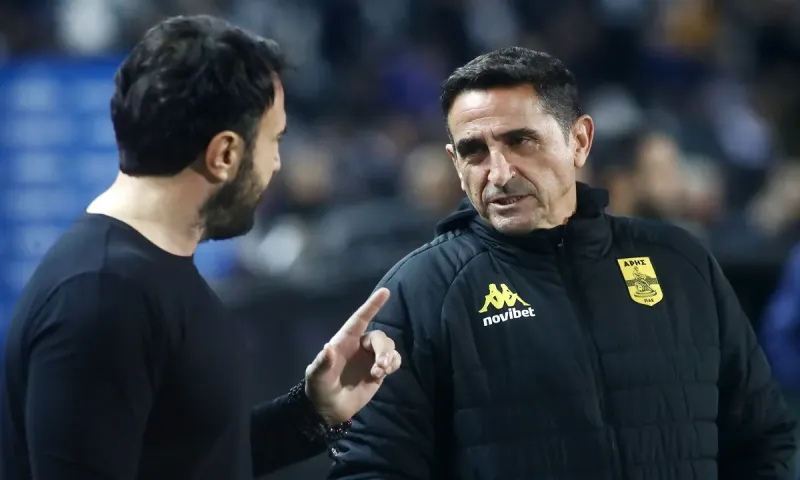 Δεν είναι η πρώτη φορά που ο Καρυπίδης «τελειώνει» προπονητή από το τηλέφωνο!