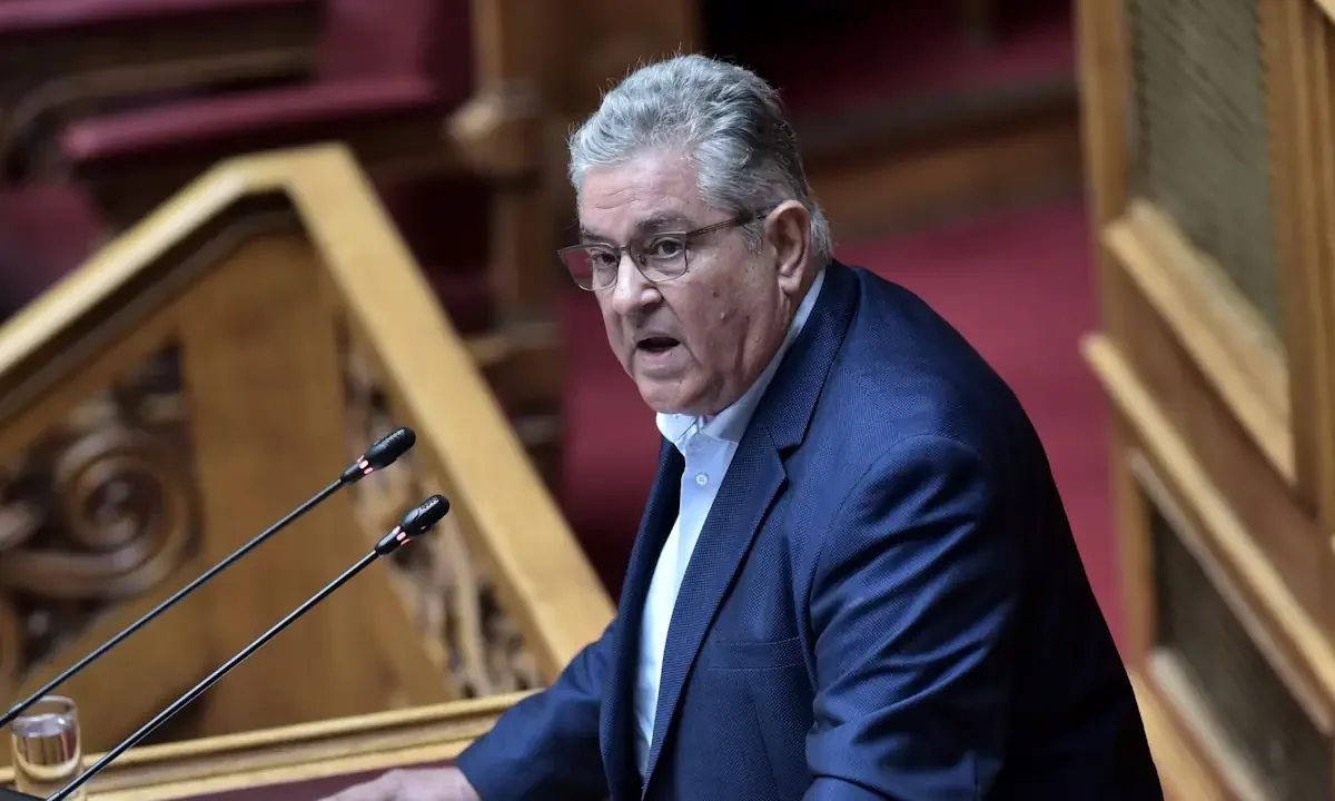 Αποκρύπτει η κυβέρνηση τον άμεσο κίνδυνο από το Ιράν; - Μόλις πριν 2 μέρες ο Γ. Γεραπετρίτης διαβεβαίωνε ότι η Σούδα δεν διατρέχει κίνδυνο.