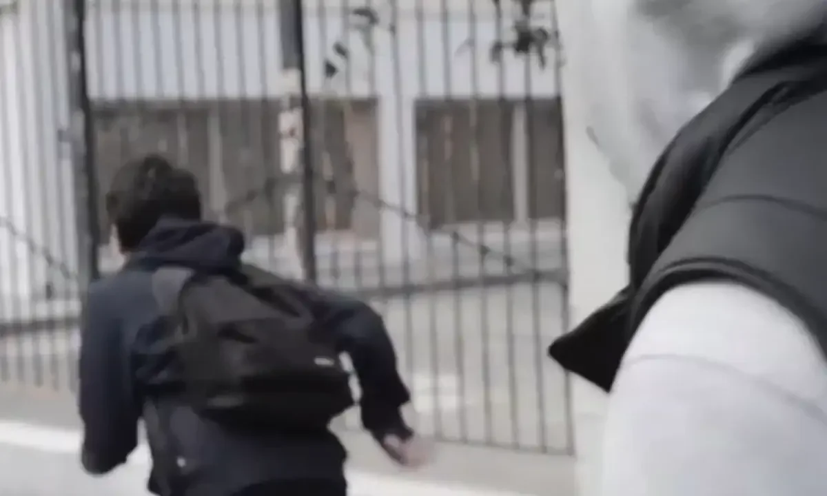 Επίθεση 16χρονου σε 8χρονο σε σχολείο της Ηλείας