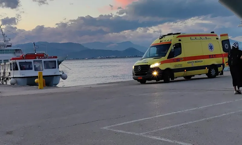 Λήμνος: Αυτοκίνητο στη θάλασσα στο λιμάνι του Μούδρου – Άνδρας ανασύρθηκε χωρίς τις αισθήσεις του