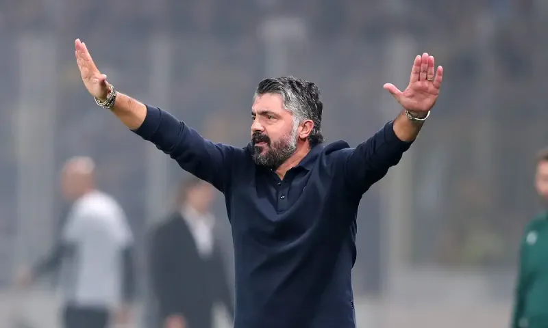 Ο Γκατούζο και οι Ελληνικές άκρες