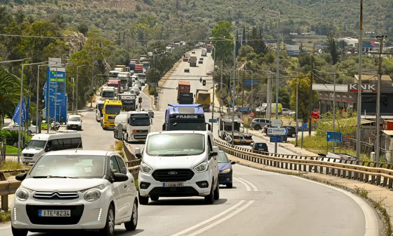 Στα ύψη οι τιμές των καυσίμων - Πόσο επιβαρύνονται οι εκδρομείς του Πάσχα
