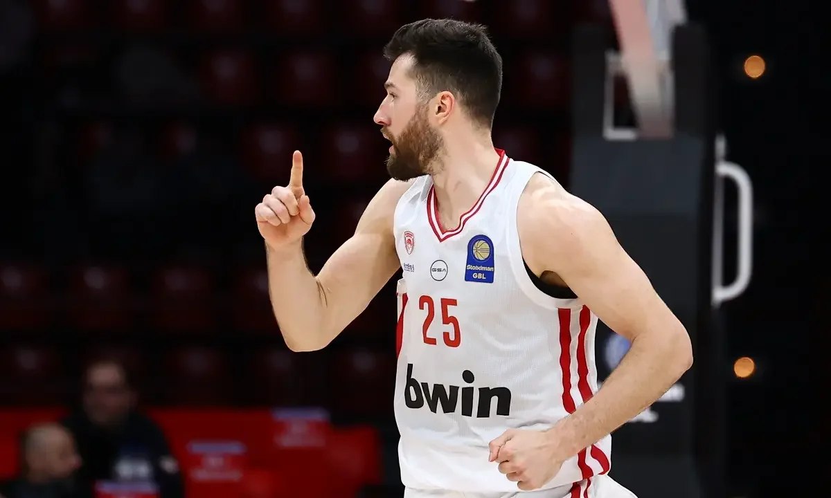 alec piters, olympiacos