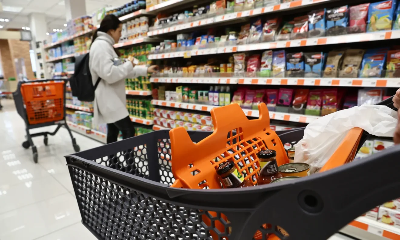 Pasxa Deytera toy Pasxa Triti tou Pasxa super market orario leitourgias