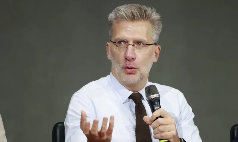 Νέα Δημοκρατία: Πυρ και μανία οι γαλάζιοι βουλευτές με τον Άκη Σκέρτσο