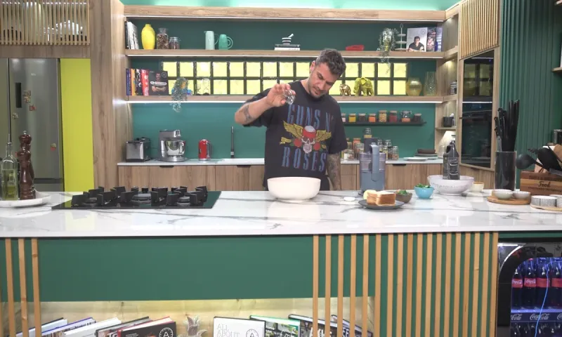 Kitchen Lab: Το μενού του Σαββατοκύριακου με τον Άκη Πετρετζίκη