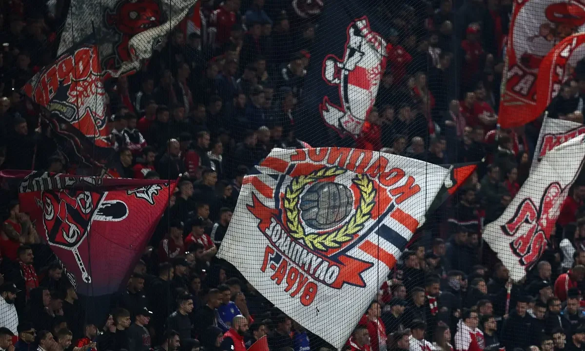 podosfairo, olympiacos, gate 7