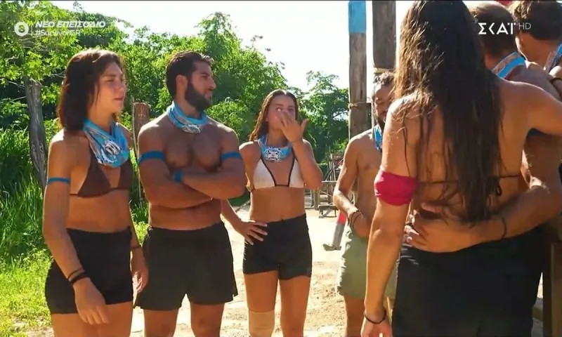 Survivor: Η Μαντίσα αγκαλιά με τους Μπλε μετά την ήττα: «Μην της μιλά κανείς»