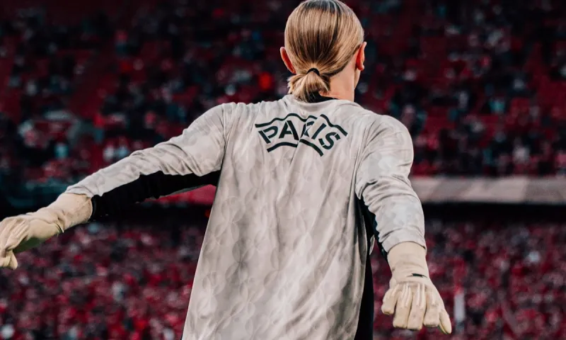 Σαφόνοφ: Το περίεργο κόλπο με τα ελεύθερα που μπλόκαρε την Μπάγερν