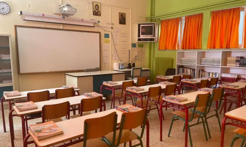 Ο εφιάλτης του δημογραφικού αποτυπώνεται στην Α’ Δημοτικού: Πρώτη φορά κάτω από 70.000 μαθητές – Μειώθηκαν στο μισό από το 2010!