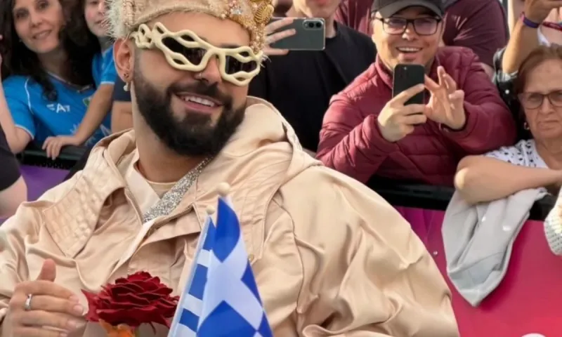 Eurovision Ελλάδα : Ο Ακύλας μπήκε με Ζορμπά στη Βιέννη (video)
