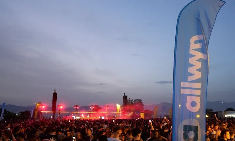 All Star Party: Η νύχτα που ο Λυκαβηττός έγινε το απόλυτο dance spot της Αθήνας– Πώς η Allwyn απογείωσε τη μουσική εμπειρία του “ Τhis is Athens City Festival” (vid.)