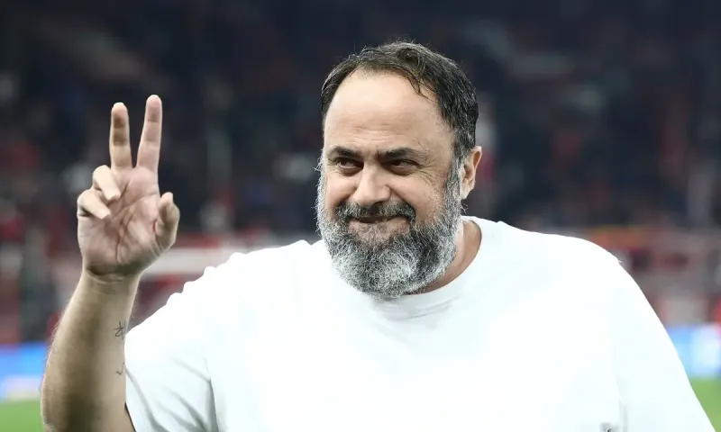 Ιστορικό ορόσημο: Έφτασε τους 160 τίτλους ο Βαγγέλης Μαρινάκης στον Ολυμπιακό!