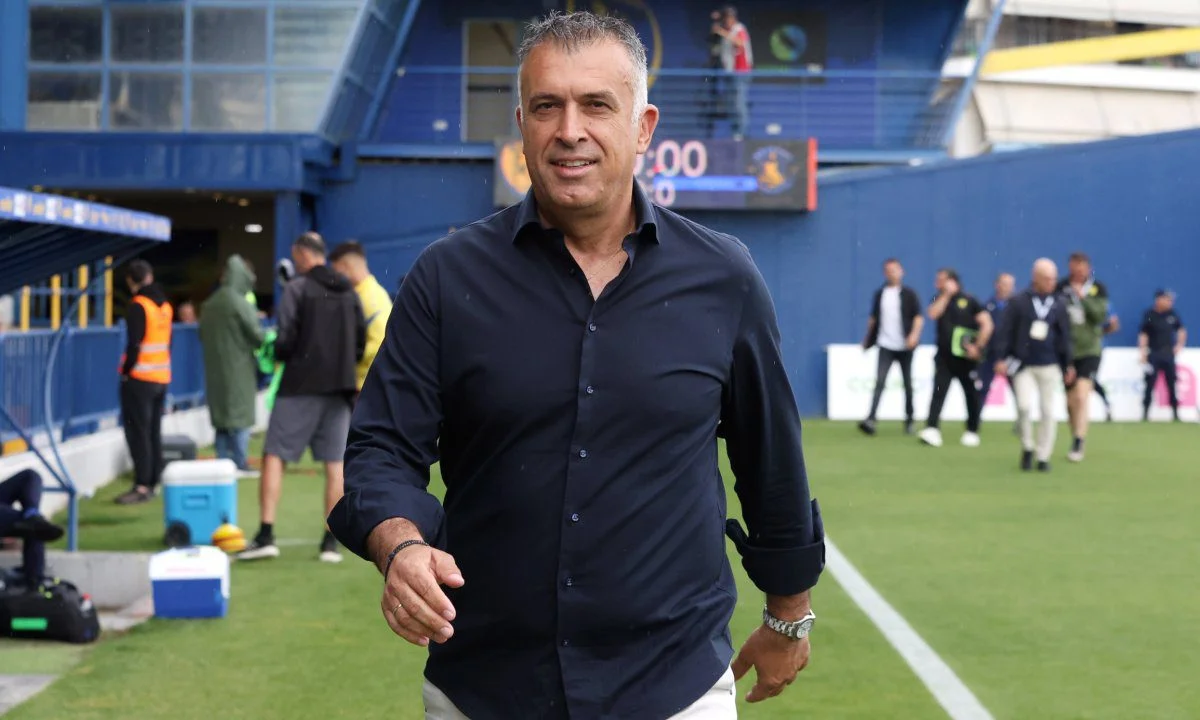 Ο Γιάννης Αναστασίου έμοιαζε βέβαιο ότι θα αποχωρήσει από τον Παναιτωλικό, όμως τα δεδομένα δεν είναι πλέον τόσο ξεκάθαρα.