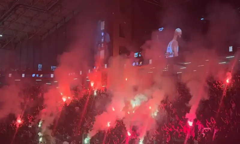 Παναθηναϊκός σε οπαδούς του που γέμισαν το ΟΑΚΑ: Εγώ θα σ' αγαπώ και μη σε νοιάζει