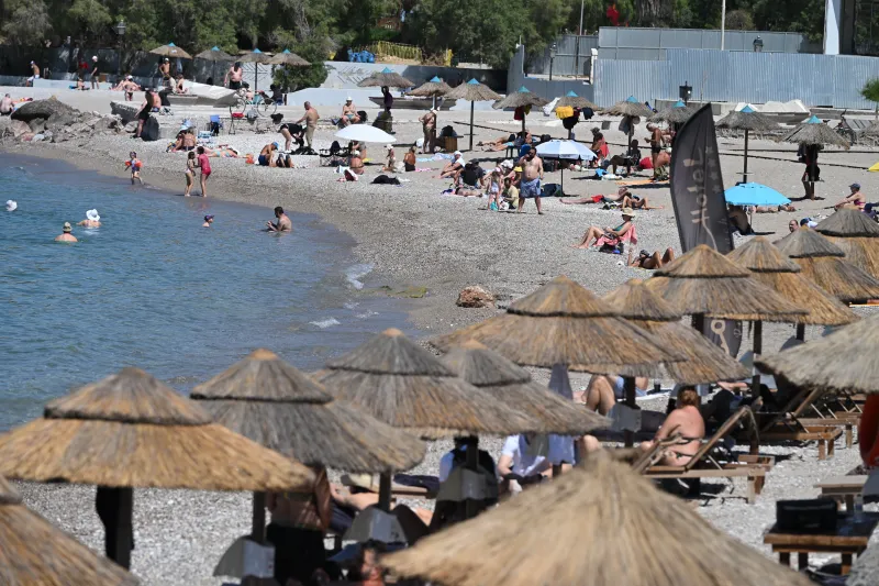 Ηλεκτρολύτες – Χρειάζονται πραγματικά στον καύσωνα ή αρκεί το νερό;