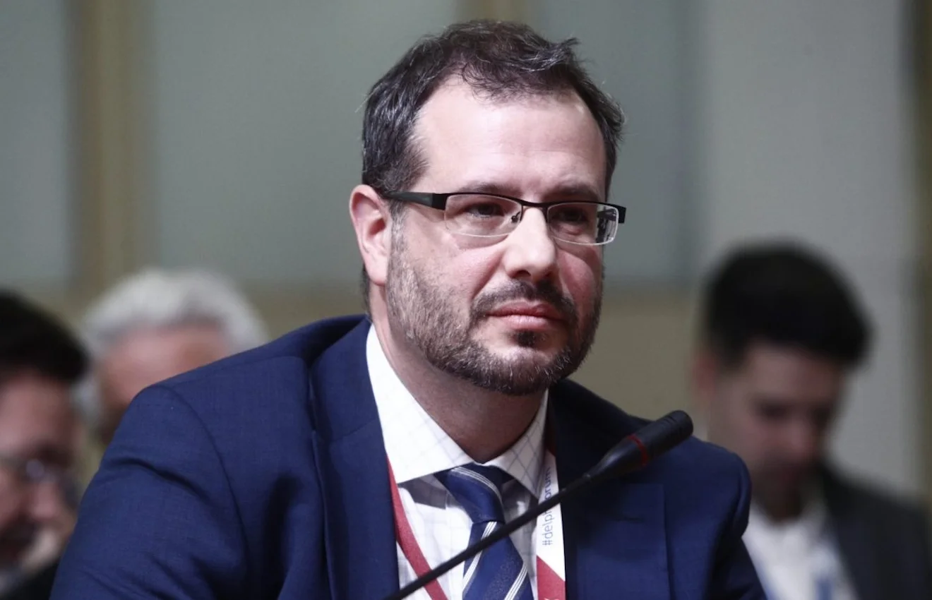 Νέες αθλιότητες από τον υφ. Ενέργειας που υποστήριζε τον TurkStream και παρουσίαζε χάρτες που επισημοποιούσαν το ψευδοκράτος της Κύπρου.