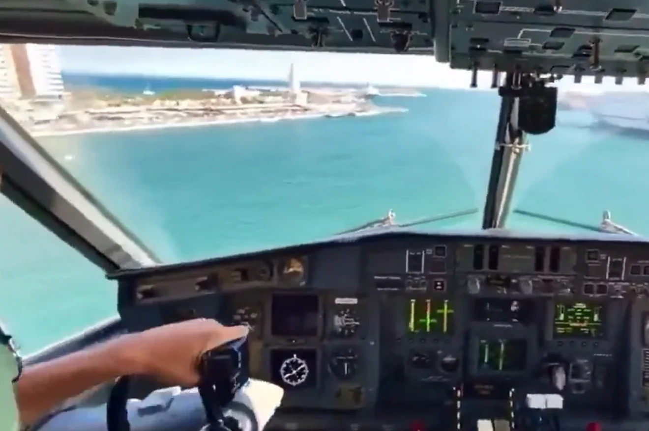 Η επιχείρηση ανεφοδιασμού ισπανικού Canadair στη Μάλαγα