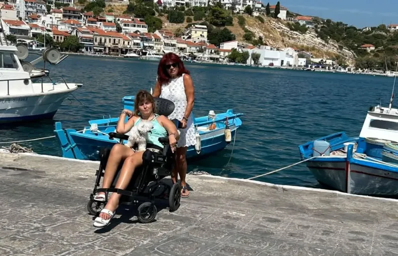 «Η Παναγία σου έδωσε αγγελική ψυχή» - Οι τρυφερές ευχές της μάνας της Μυρτώς για τη γιορτή της
