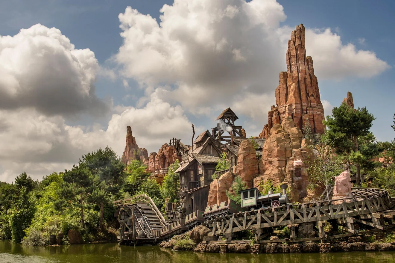 Υπόθεση κλοπών με ανήλικους στη Disneyland Paris