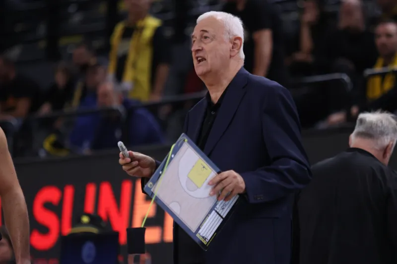 ΑΕΚ: Τρεις ψηλοί έξω. 1,85 μ. ο μπελάς της βραδιάς είναι