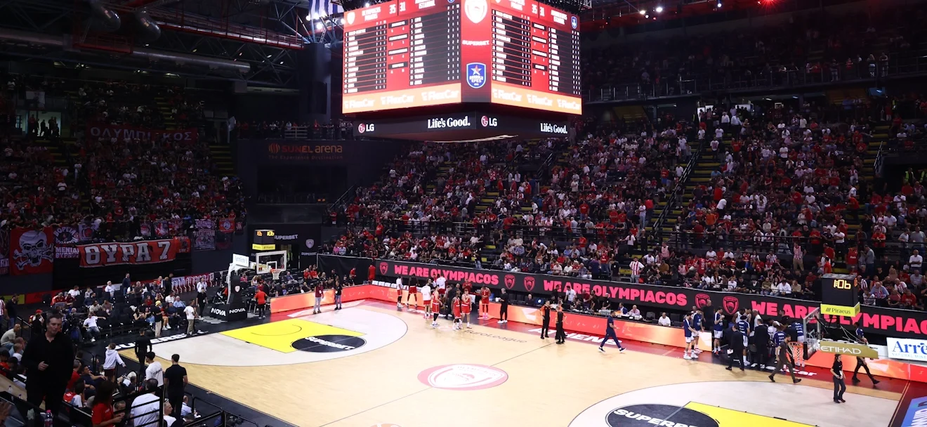 Η SUNEL arena με τους οπαδούς του Ολυμπιακού / Φωτογραφία: Intime