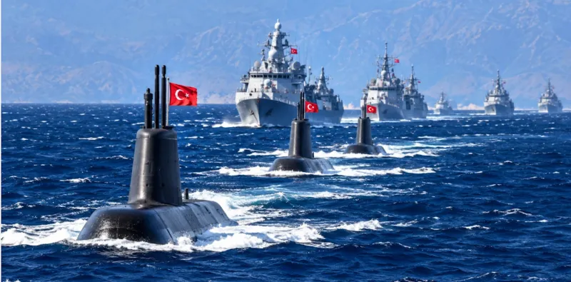 Τουρκία: «Η δύναμή μας είναι απεριόριστη» - Μήνυμα με υποβρύχια και πολεμικά πλοία