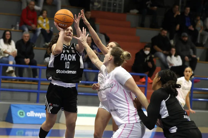 Η 16χρονη Μπεκίρι έβαλε 4 από τα 9 τρίποντα του ΠΑΟΚ