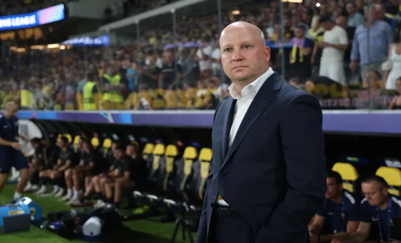 AEK – Παναιτωλικός: Στον πάγκο ο Γιόβιτς! Βασικοί Μάνταλος και Κάιρινεν