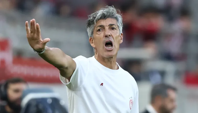 Ολυμπιακός: Ο Ιμανόλ Αλγκουαθίλ αποθέωσε Σμαΐλοβιτς και Φρόιλερ