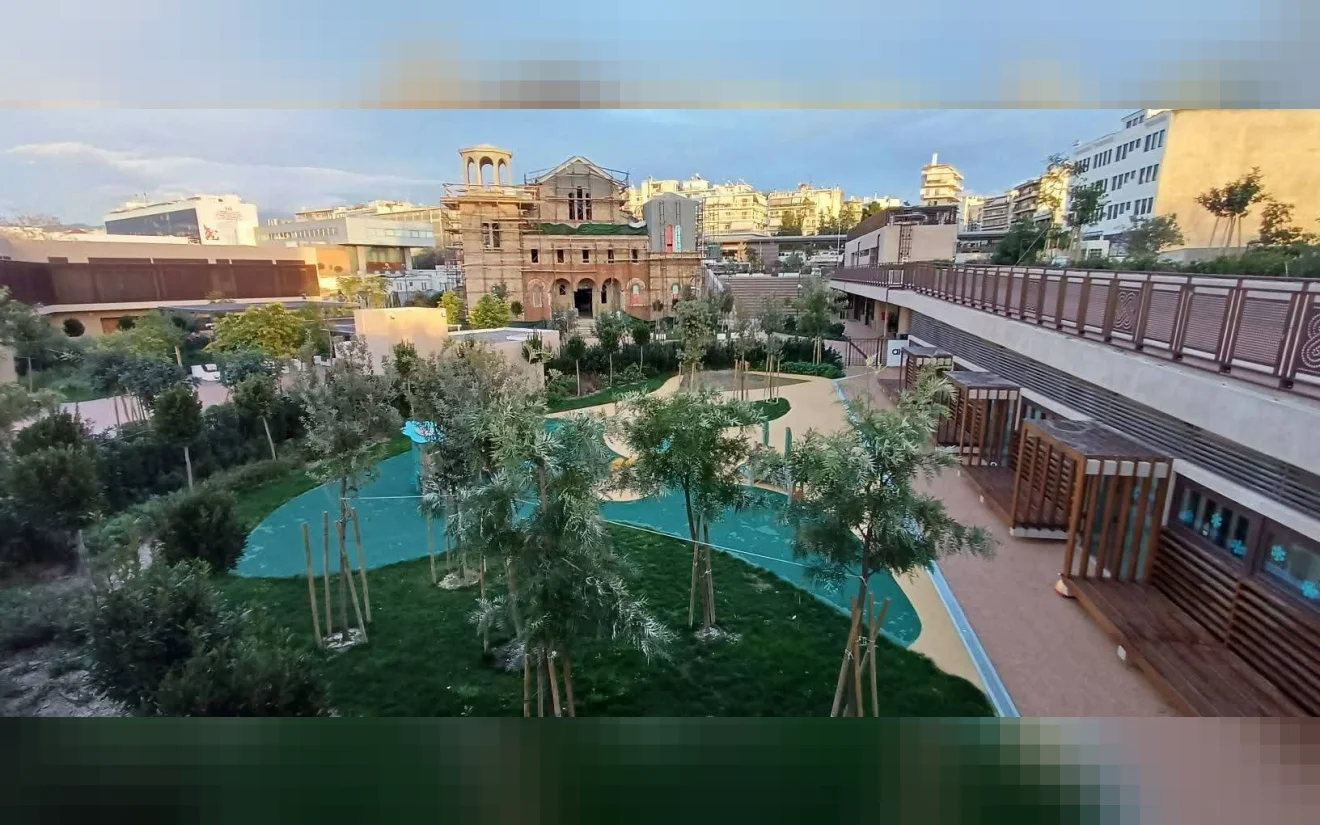 Το Ιωνικό Κέντρο και ο νέος Ιερός Ναός Αγίου Γεωργίου του Νεαπολίτου στον Περισσό.