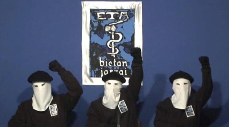 Διαλύεται η βασκική τρομοκρατική οργάνωση ETA