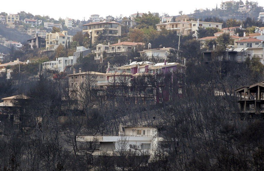 Ο δήμαρχος Μαραθώνα για τη φονική πυρκαγιά (vid)