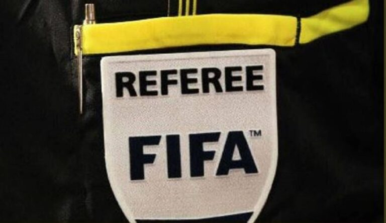 Μοιράζουν και στην αστυνομία σήματα της FIFA;