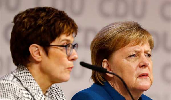 Αυτή είναι η νέα σιδηρά κυρία της Γερμανίας που θα αντικαταστήσει τη Μέρκελ