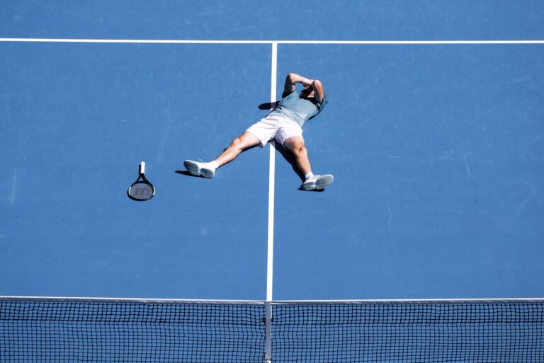 Γραφει ιστορία ο Τσιτσιπάς! Στα ημιτελικά του Australian Open! (pics& vids)