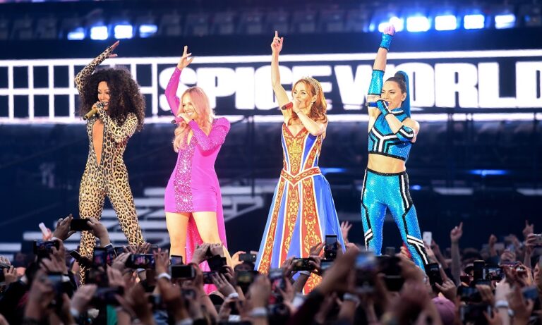 Spice Girls: Άκρως αποτυχημένη η πρώτη τους συναυλία (pics+vids)